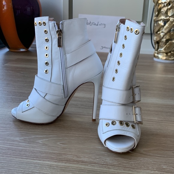 Spazio Moda white genuine leather leather straps and buckle peep toe bootie - Picture 3 of 16